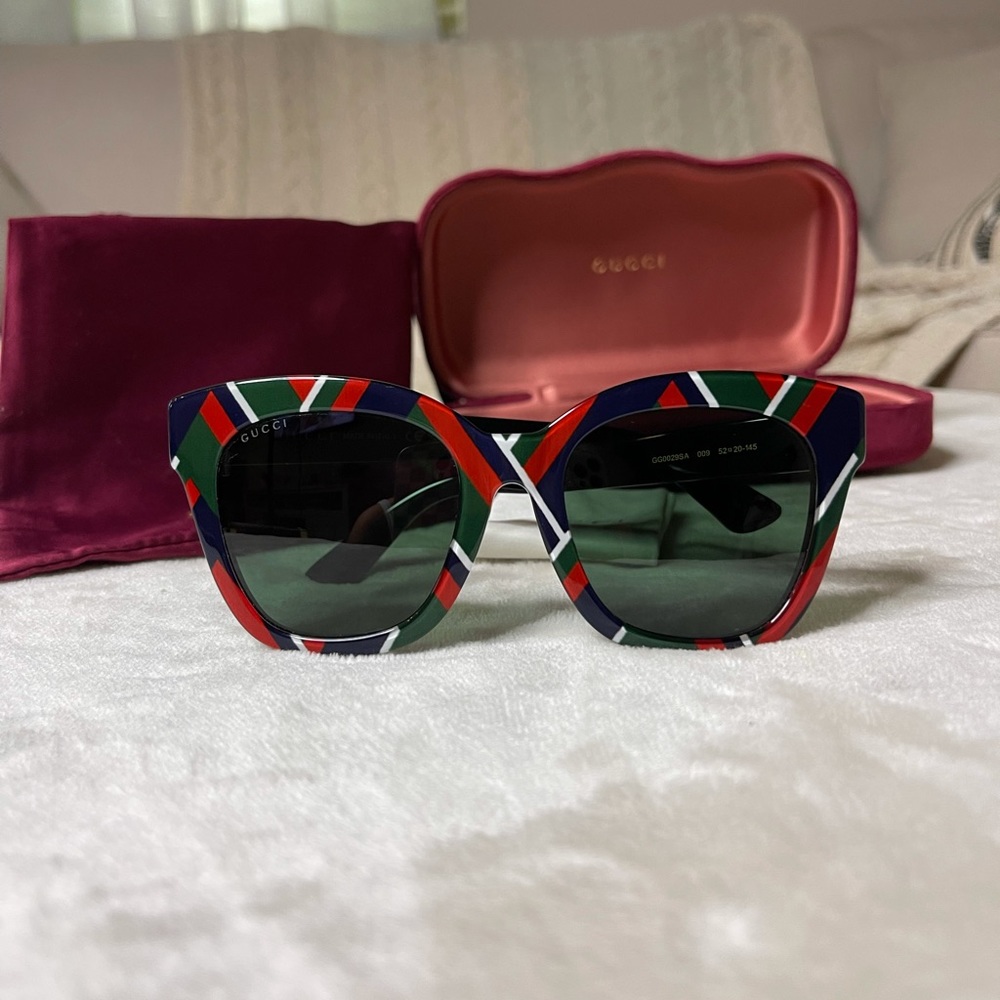 GUCCI sunglasses